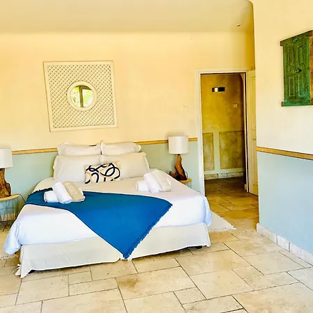 Magnifique De Luxe Avec Piscine פורטו-וישיו