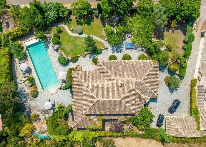 Magnifique De Luxe Avec Piscine Vila