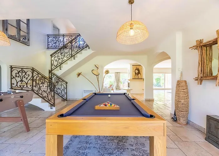 Magnifique De Luxe Avec Piscine Vila